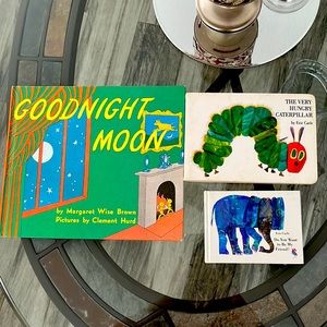 3 PACK KIDS HARDBACK BOOKS(GOODNIGHT MOON)(THE VERY HUNGRY CATERPILLAR) & 1 MORE